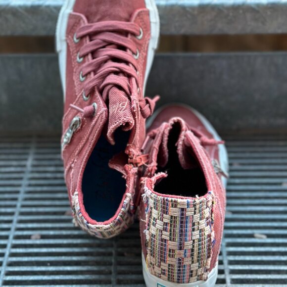 Melondrop Blowfish Wedge Sneaker (Size 6) - Picture 4 of 4